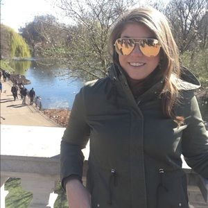 Meet your Posher, Emma